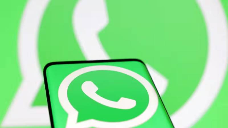 iOS Version of WhatsApp Now Allows Users to Share Whole Sticker Packs with a Single Tap