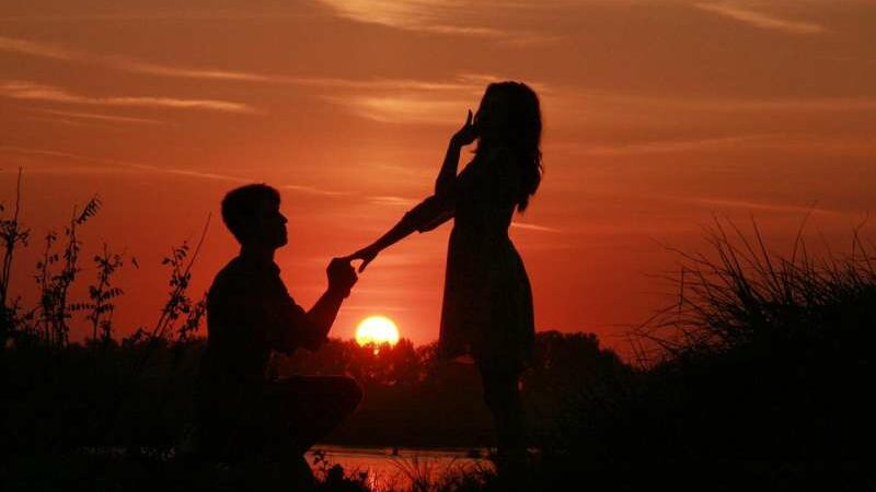 7 Romantic Ways To Express Your Love On Propose Day
