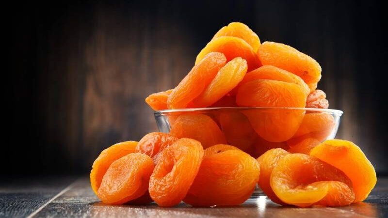 Eating Dried Apricots Every Morning has 6 Amazing Health Benefits