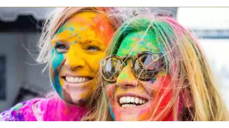 Holi 2025: 5 Things To Do Right Away When The Colors Enter Your Eyes