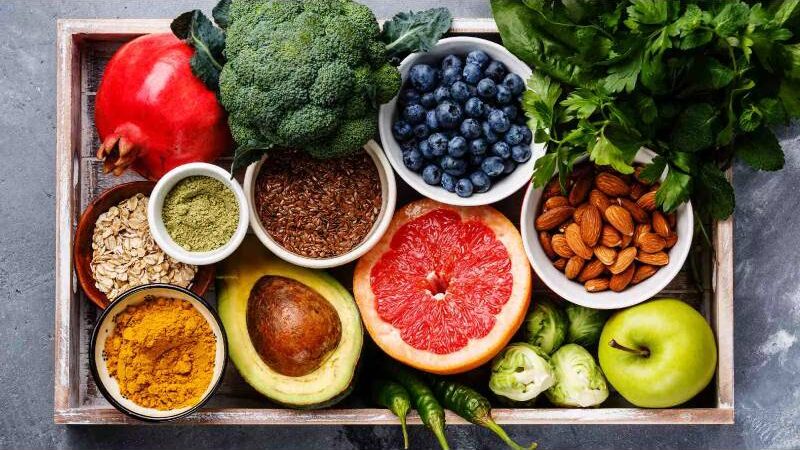 7 Superfoods to Promote the Health of Newborns and New Moms