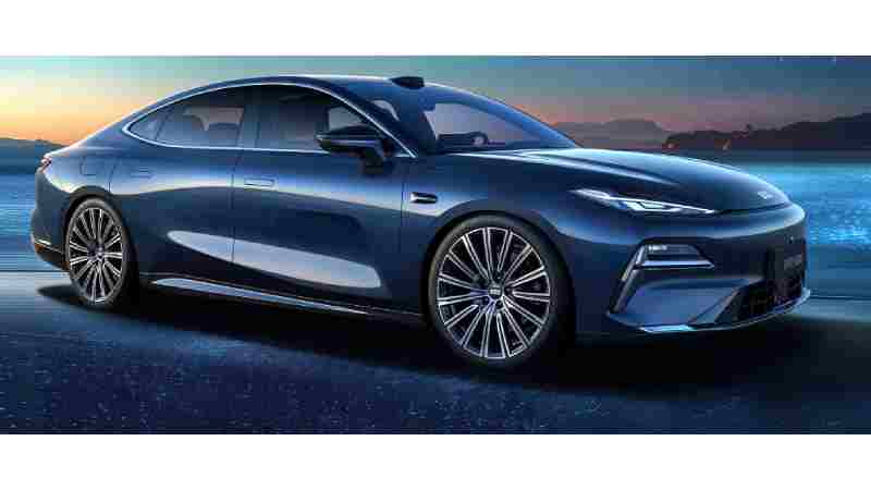 Geely Galaxy Starshine 8 PHEV Debuted At $17,400 USD