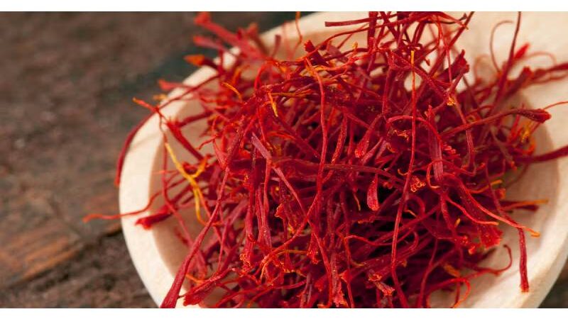 Saffron Tea Benefits: 5 Reasons to Drink this for Overall Well-Being