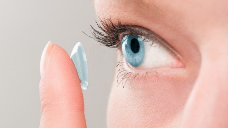 6 Guidelines to Wear Contacts Lenses During the Monsoon Season