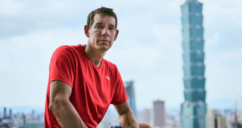 How to Watch the ‘Skyscraper Live’ Free Solo Climb by Alex Honnold