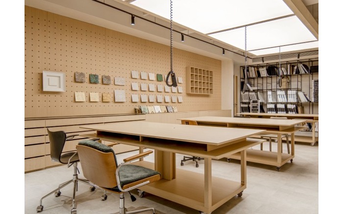 AetherCanvas reinterprets spatial art through the lens of Eastern energy concepts