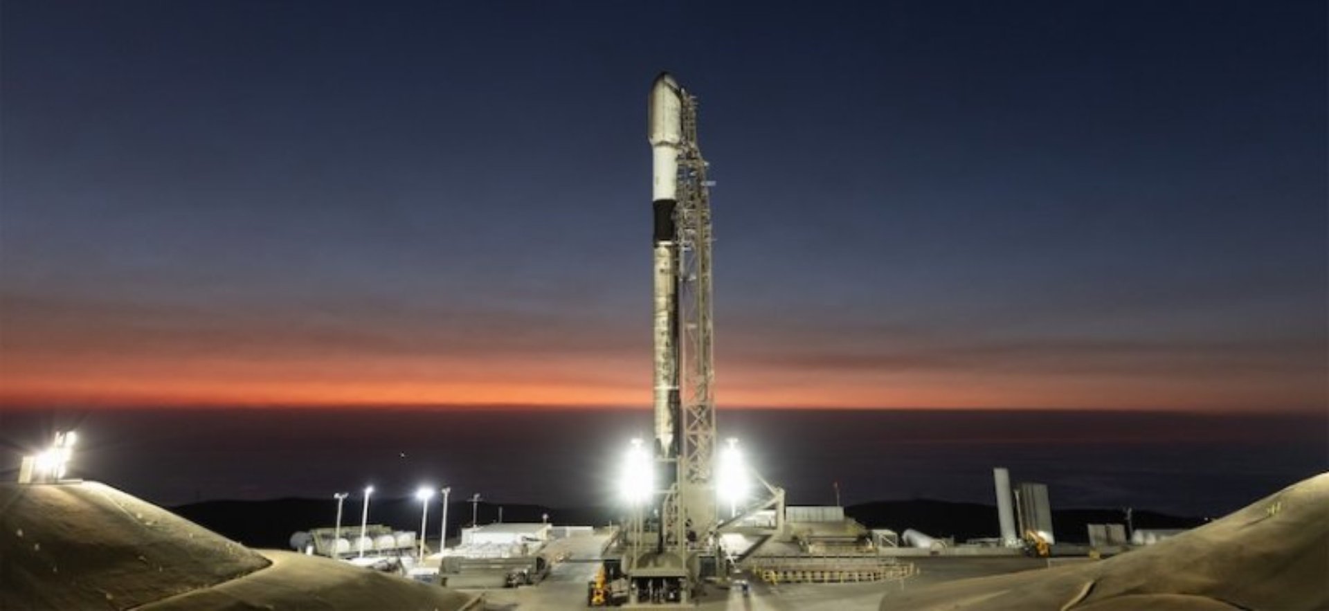 SpaceX Launches 24 Starlink Satellites in Successful California Mission