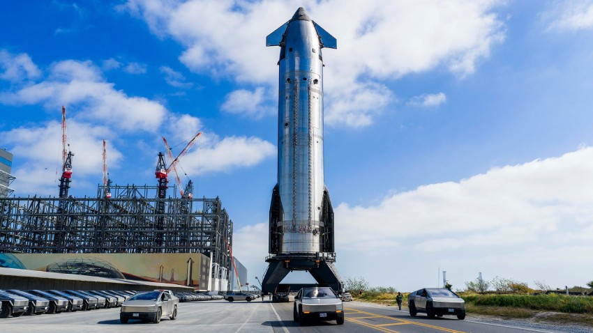 SpaceX Unveils Powerful Starship V3 in Major Test Flight Leap