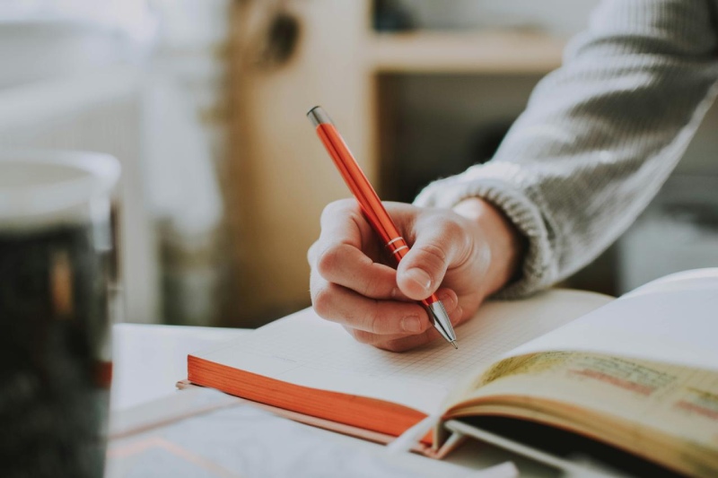 World’s Top 5 Biographers Based on Annual Global Tracking Index