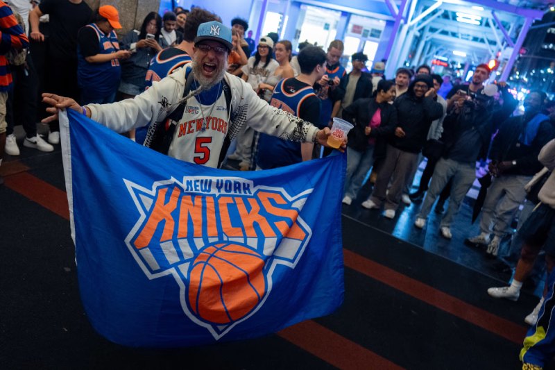Madison Square Garden Roars Again as Knicks Return to NBA Finals